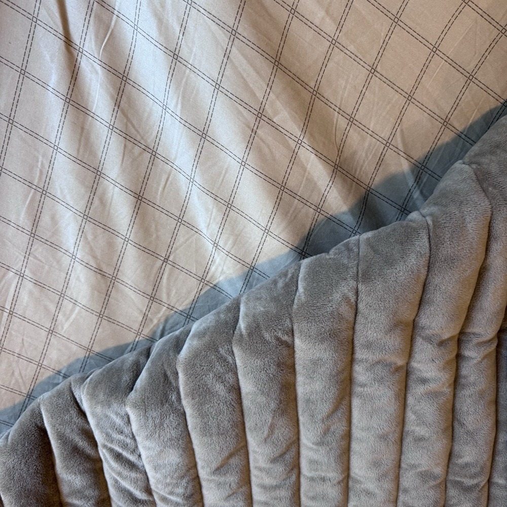 Beddy's Queen Spencer Lux Zipper Bedding - Picture 10 of 11